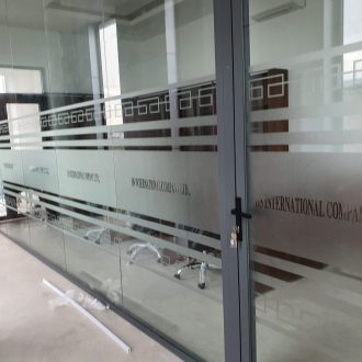Giấy decal phản quang một chiều - Đỉnh Phong