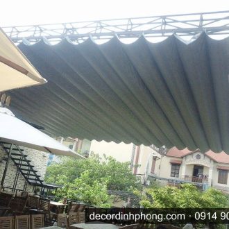Bạt kéo mái vòm khung thép cho sân thượng quán ăn ngoài trời