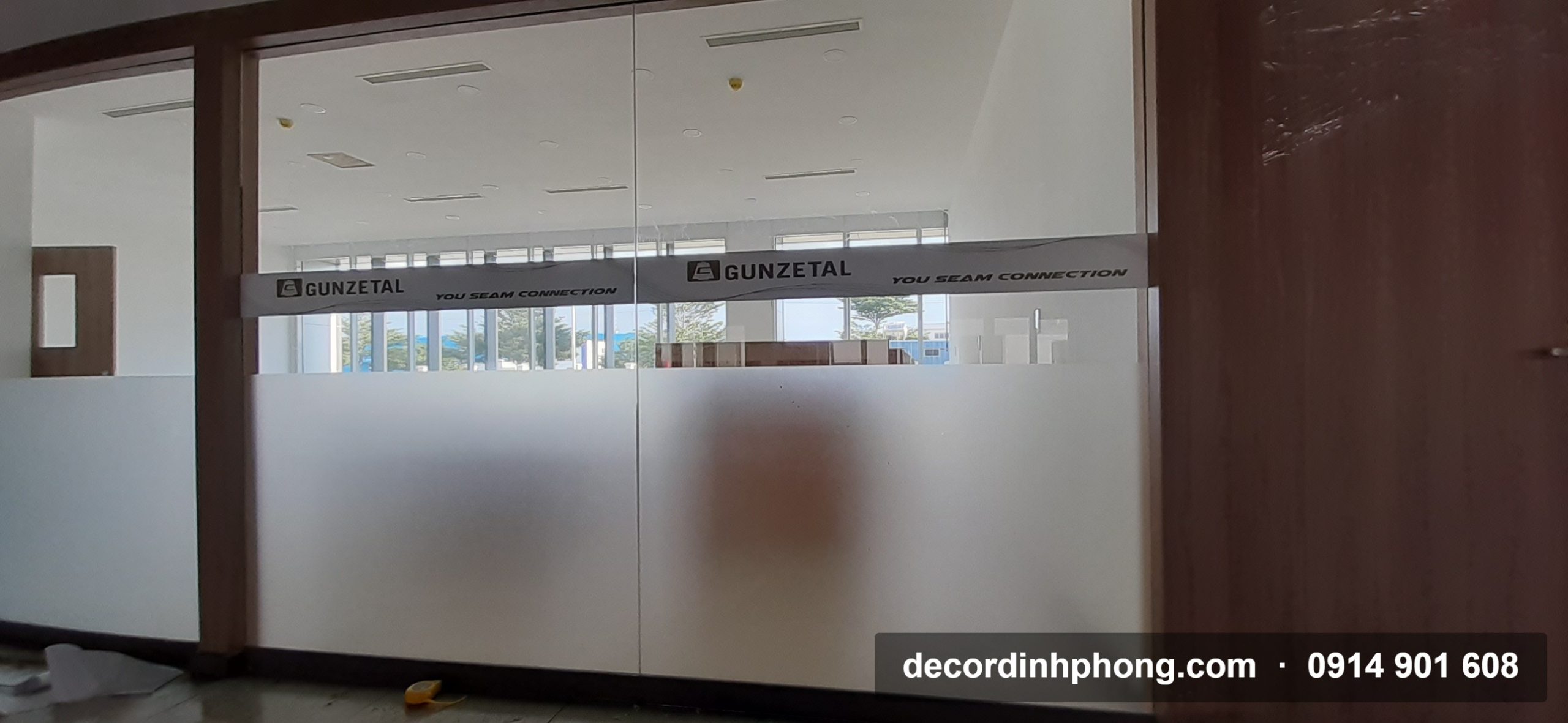 giấy decal hoàn thiện văn phòng mới Mỹ Phước