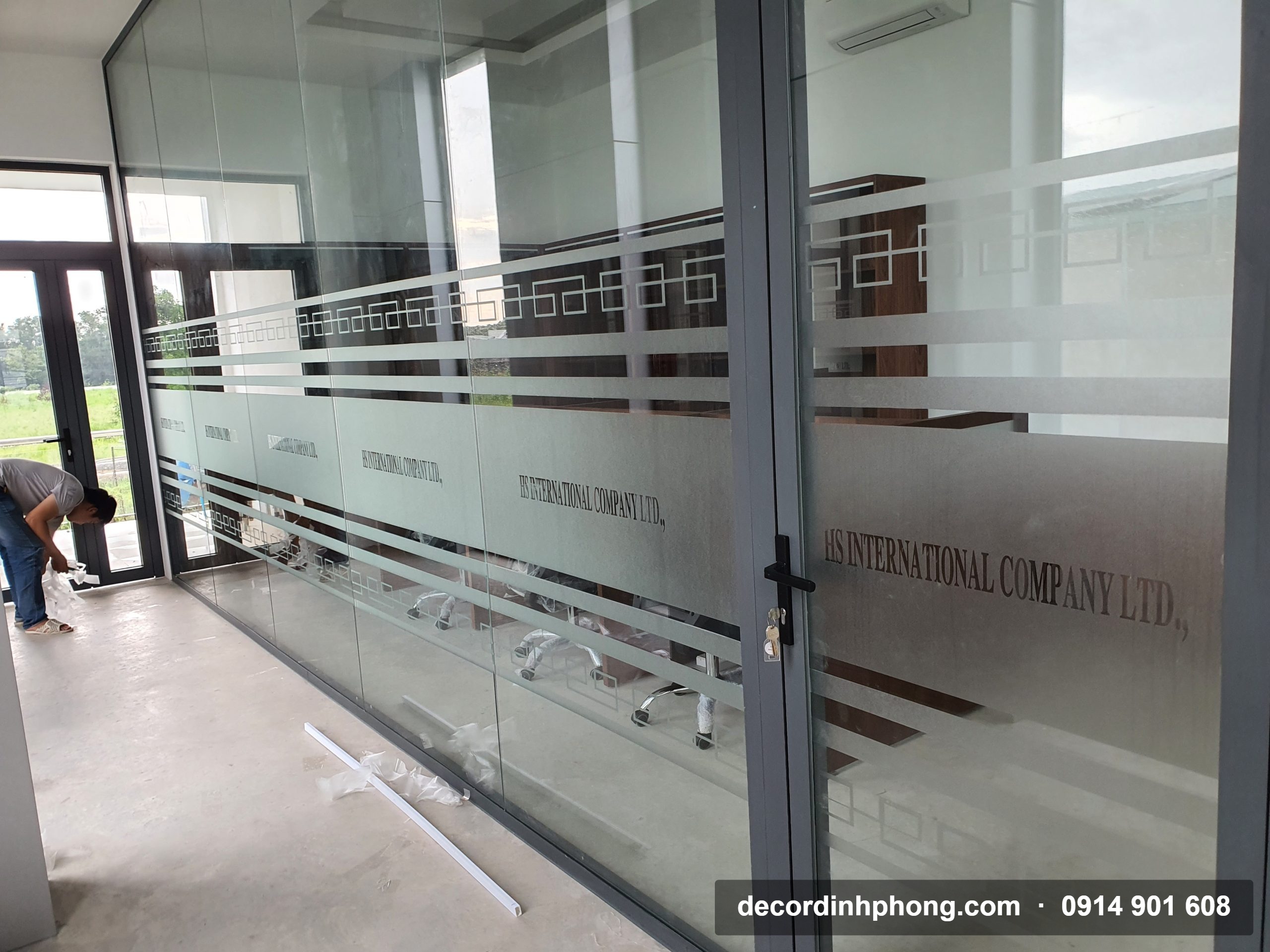 giấy decal văn phòng phòng họp Đồng An