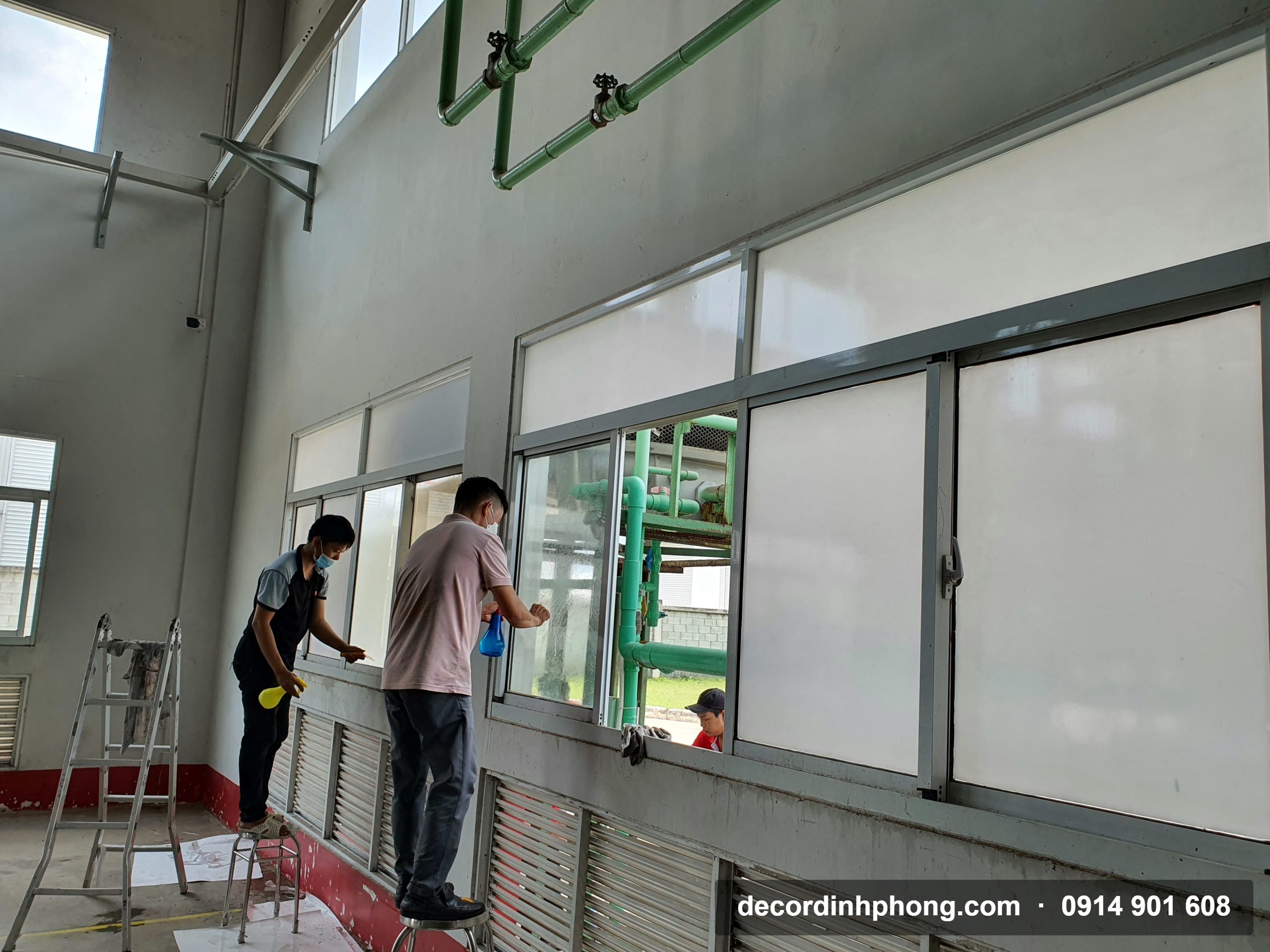 Giấy Decal Dán Kính Văn Phòng Tại KCN Sóng Thần