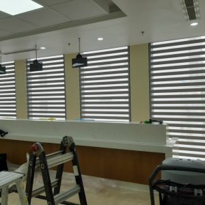 Rèm cầu vồng tông trung tính - Đỉnh Phong