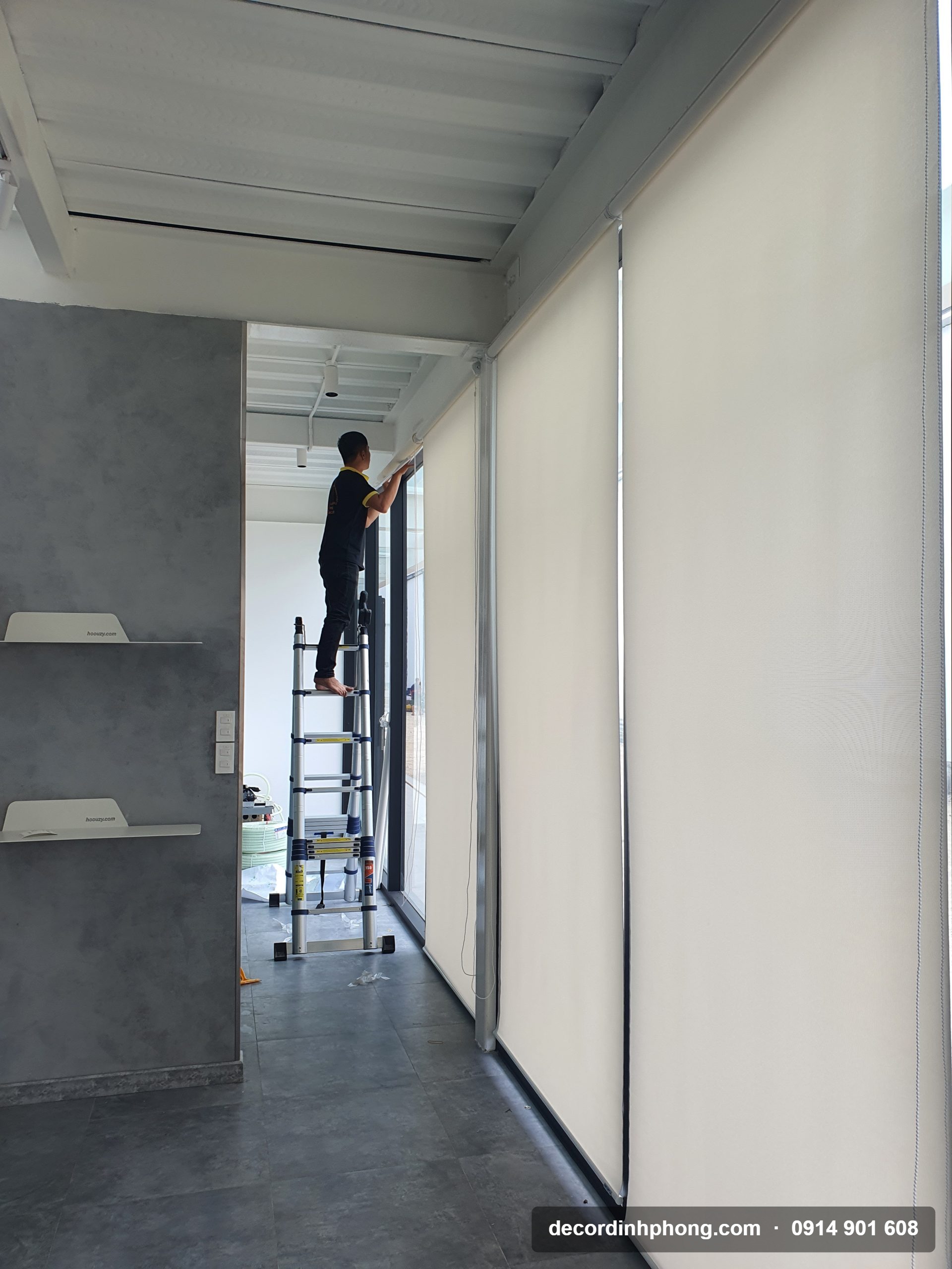 Lắp đặt rèm cuốn văn phòng khu công nghiệp