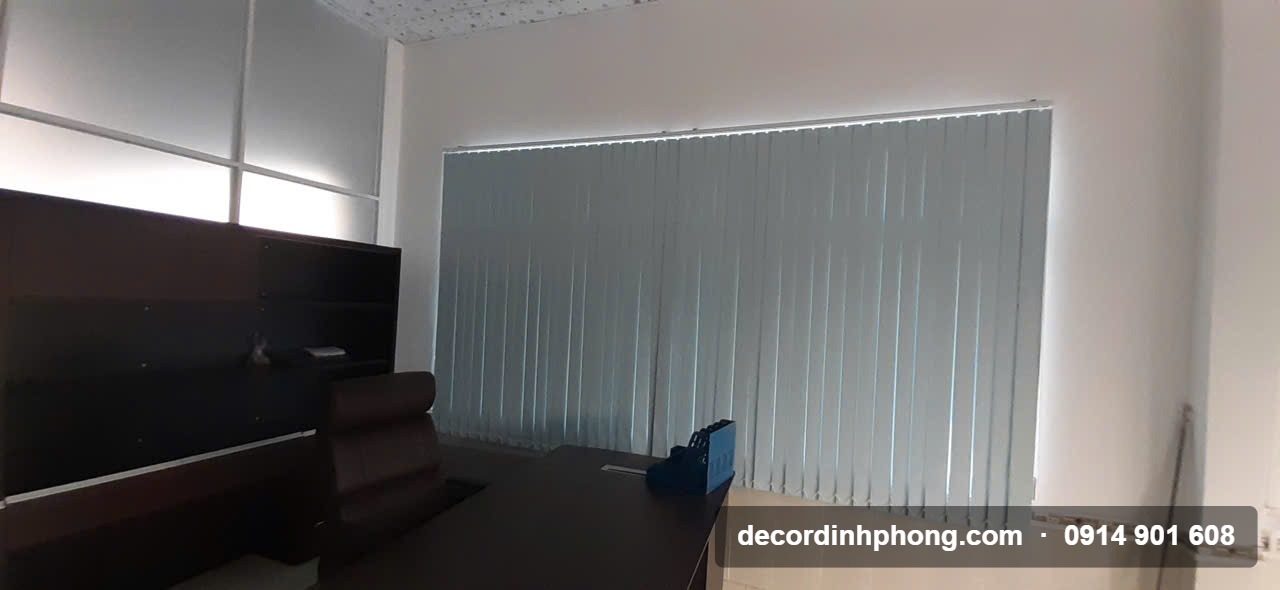 Rèm lá dọc phòng giám đốc tại Bến Cát Bình Dương
