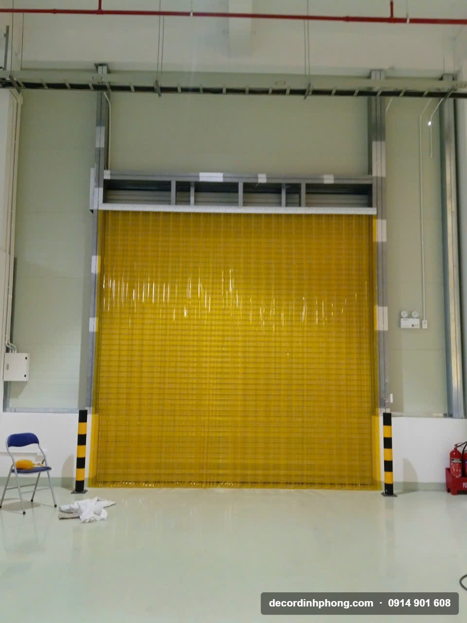Rèm nhựa PVC chắn bụi màu vàng chống côn trùng nhà xưởng