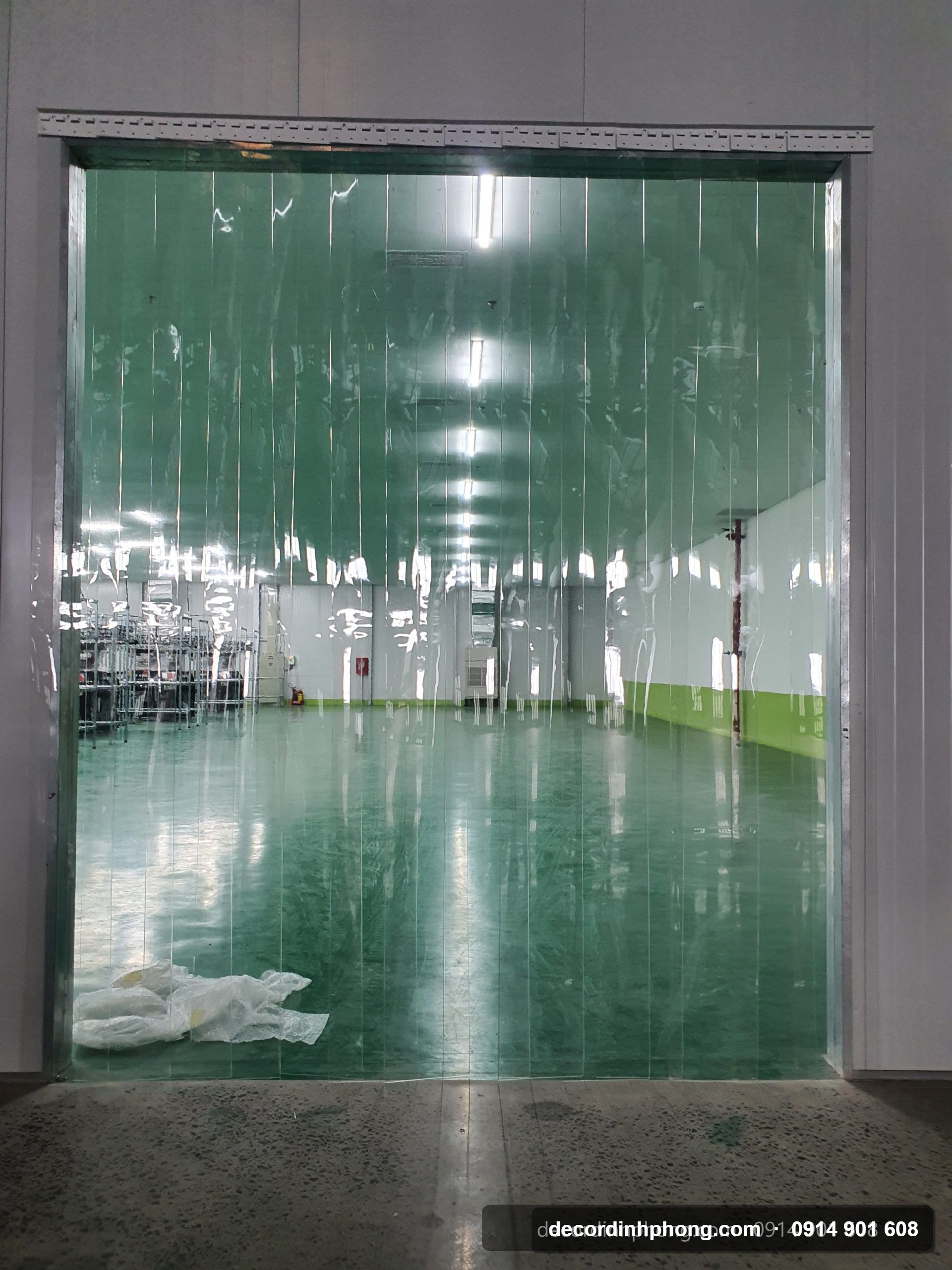 Khảo sát lắp đặt rèm nhựa PVC Bình Dương