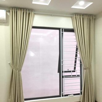 Rèm vải 1 lớp trơn màu be che cửa sổ phòng ngủ phong cách tối giản