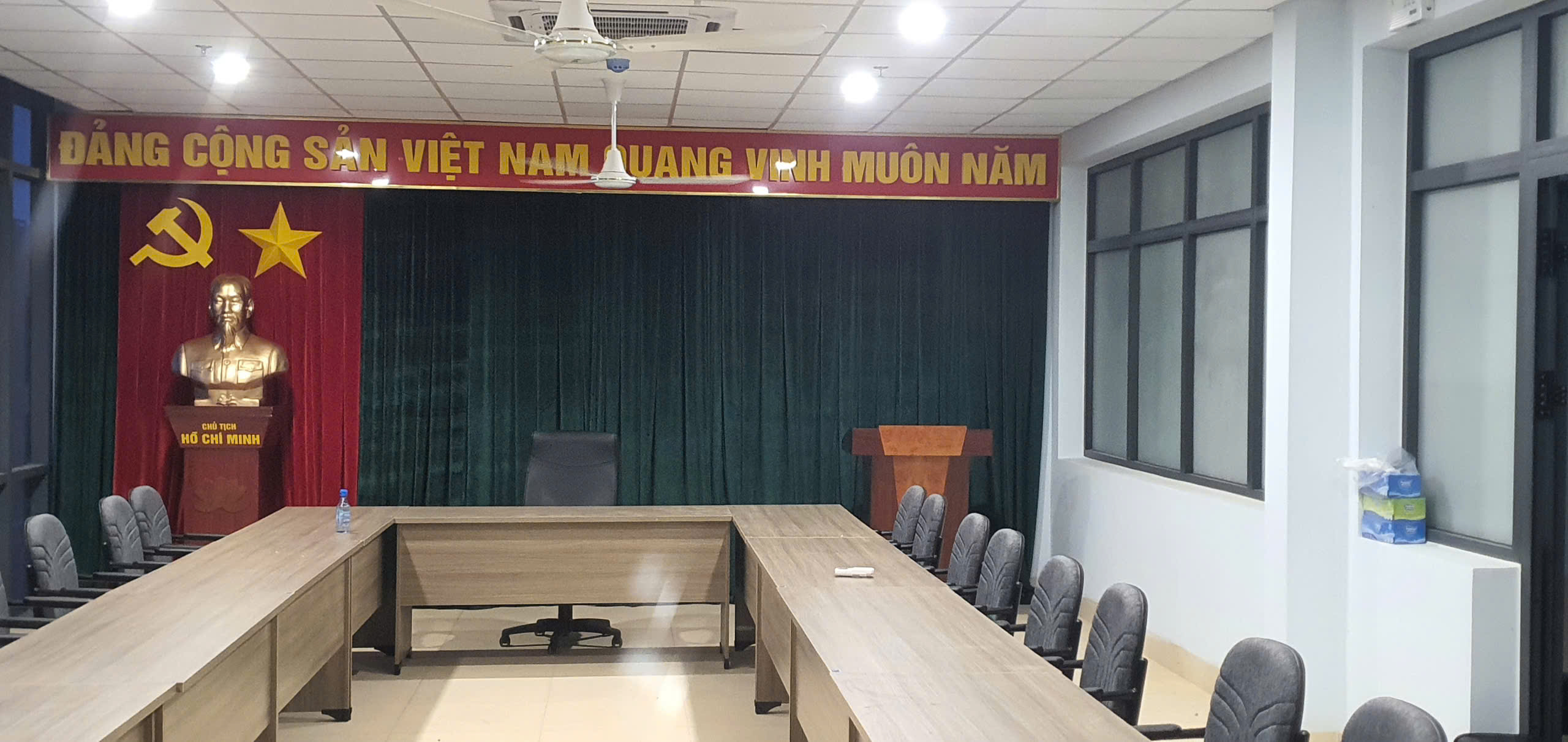 trang-tri-phong-hoi-truong-tai-binh-duong trang-tri-phong-hoi-truong-tai-binh-duong