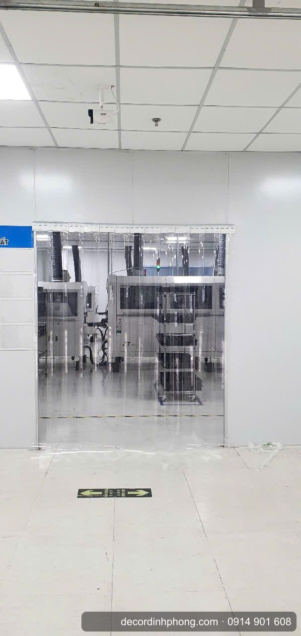 Màn nhựa PVC trong suốt ngăn khu đặt máy móc trong xưởng