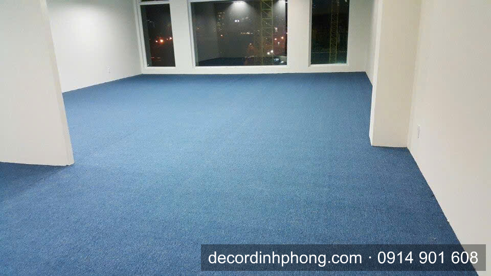 Thảm cuộn trải sàn văn phòng màu xanh dương